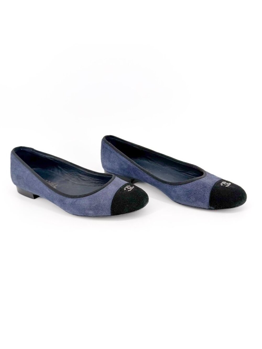 Chanel CC Cap Toe Ballet Flats Blue Suede Size 38.5 US 7.5-8 Two Tone Logo